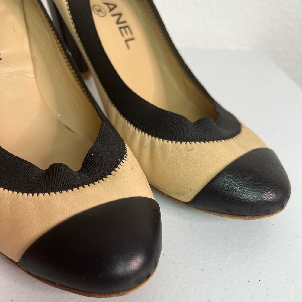 ***VINTAGE ***CHANEL Black and Cream Women's Shoes